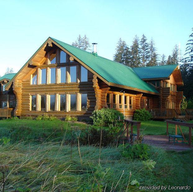 Bear Track Inn Gustavus Buitenkant foto